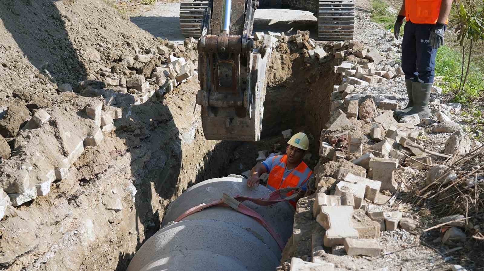 MUSKİ, KÖYCEĞİZ ZEYTİNALANI’NDA YAĞMUR SUYU TAŞKINLARININ ÖNÜNE GEÇİYOR