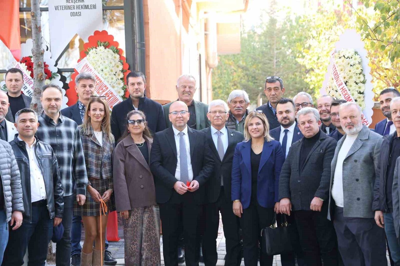 NEVŞEHİR VETERİNER HEKİMLERİ ODASI HİZMET BİNASI DÜZENLENEN TÖRENLE AÇILDI.