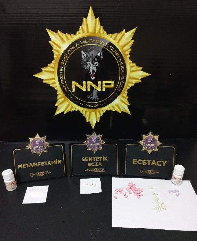 NİĞDE’DE YAPILAN UYUŞTURUCU OPERASYONLARINDA 9 ŞÜPHELİ YAKALANDI.