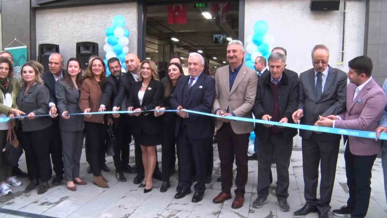 NİLÜFER BELEDİYESİ TARAFINDAN YAPIMI TAMAMLANAN MODERN PAZAR ALANI, BALAT MAHALLESİ’NDE DÜZENLENEN...
