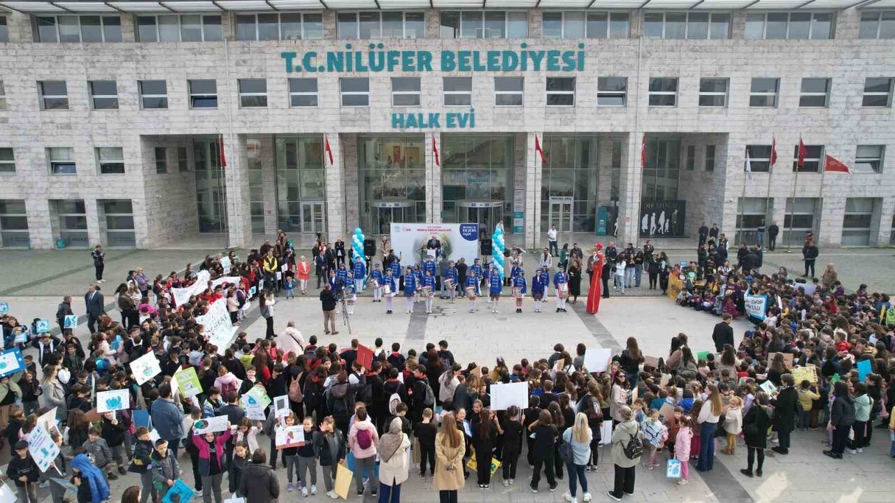 NİLÜFER’DE 20 KASIM DÜNYA ÇOCUK HAKLARI GÜNÜ, ÇOCUKLARIN BELİRLEDİĞİ 'SU İSRAFI' TEMASIYLA...