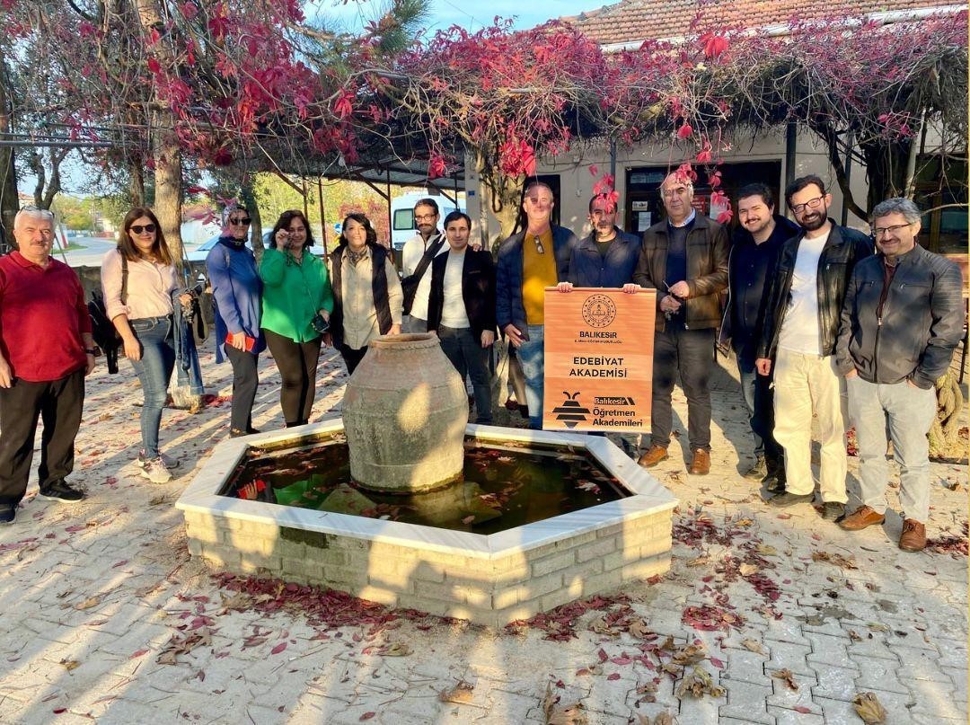 ÖĞRETMENLER ÖMER SEYFETTİN'İN GÖNEN'DE İZİNİ SÜRDÜ