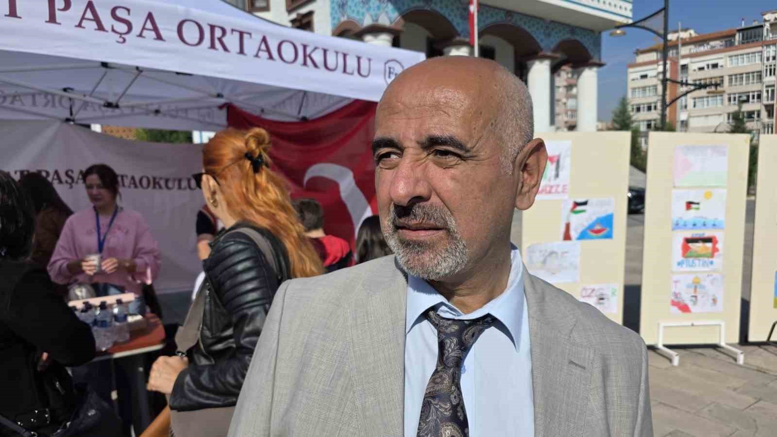 OKUL MÜDÜRÜ DAVUT AKPINAR