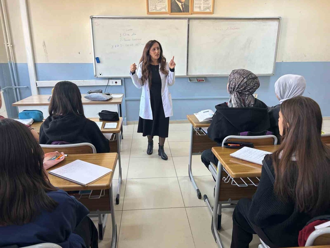 OKULDA GELİŞTİRDİKLERİ PROJEYLE MİLLÎ EĞİTİM BAKANLIĞINCA "ÇEVRE BERATI" ALMAYA HAK KAZANAN...