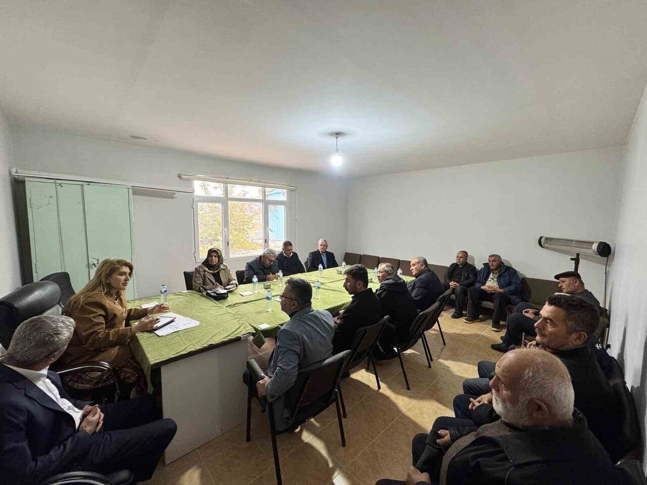 ÖLMEZTOPRAK’TAN MUHTARLARLA İSTİŞARE, HASTANEDE UMUT BULUŞMASI VE ÖĞRETMENLER GÜNÜ...