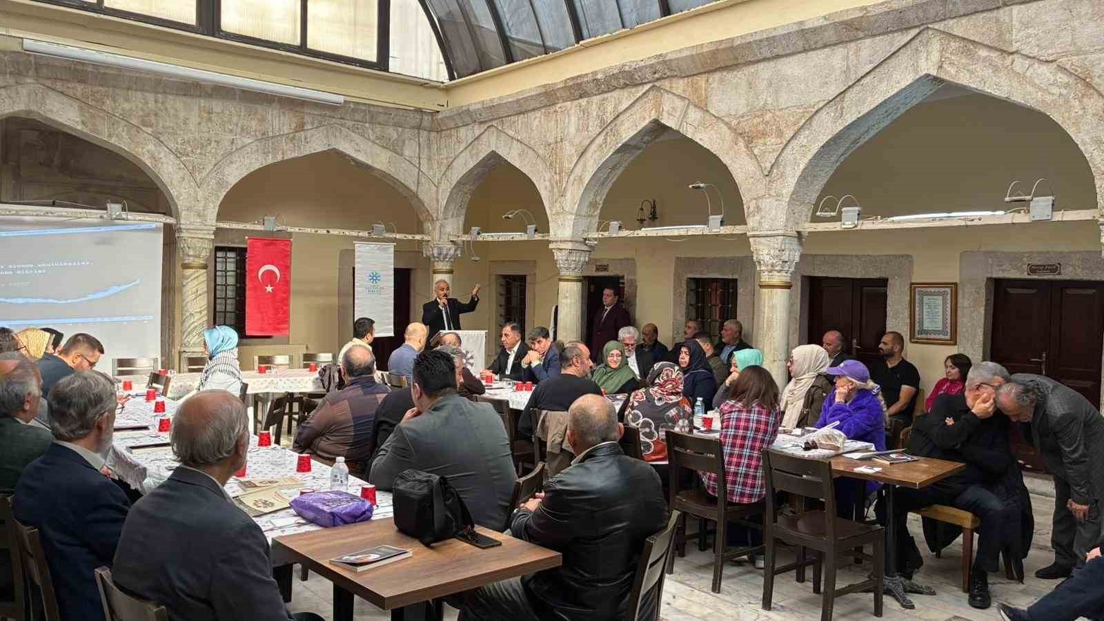 ÖMRÜNÜ EDEBİYATA, DÜŞÜNCEYE VE GENÇ KUŞAKLARIN YETİŞMESİNE ADAYAN YAZAR RECEP SEYHAN İÇİN TÜRKİYE...