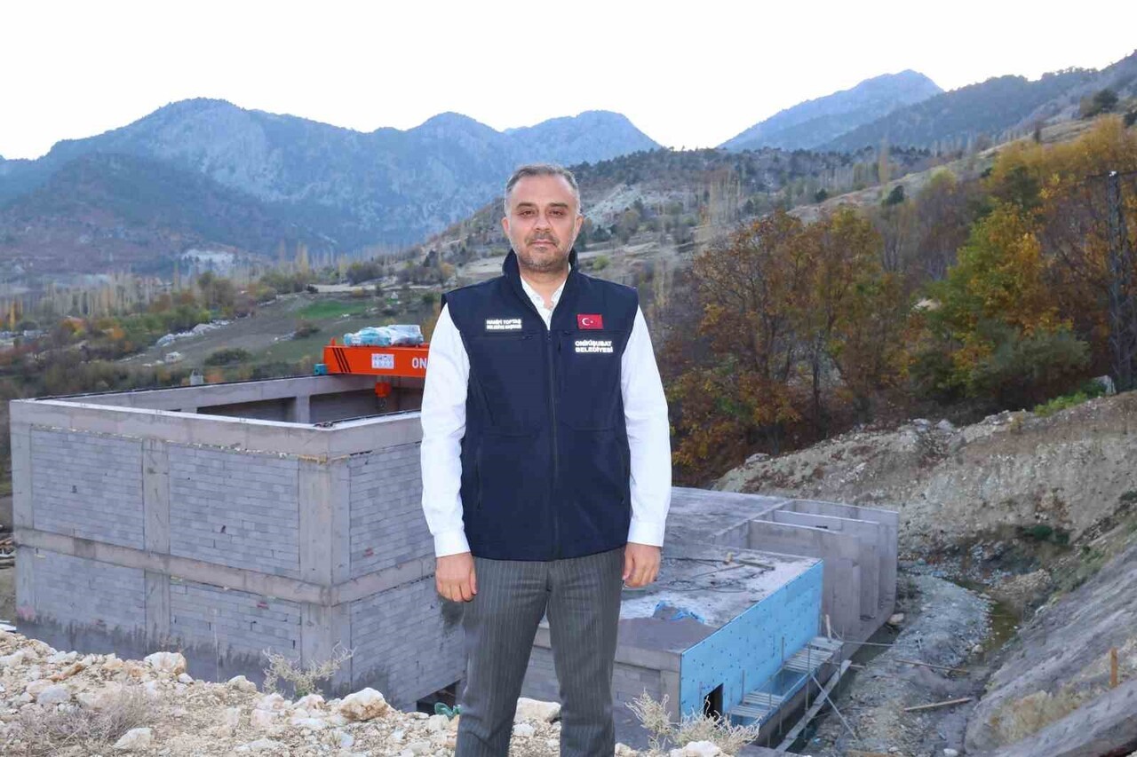 ONİKİŞUBAT BELEDİYESİ’NİN YENİLENEBİLİR ENERJİYİ YAYGINLAŞTIRMA HEDEFİ DOĞRULTUSUNDA YAPIMI SÜREN...