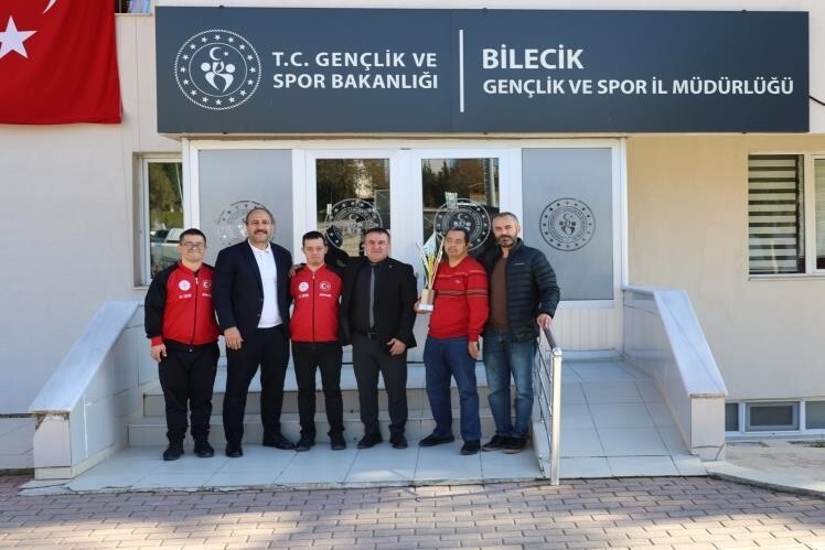 ÖZEL SPORCULAR DOWN SENDROMLU BASKETBOL MİLLİ TAKIMI BİLECİK'TE