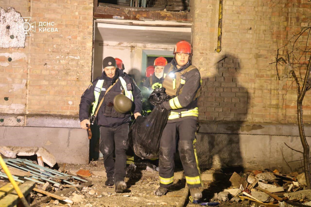 RUS ORDUSUNUN FÜZE VE İNSANSIZ HAVA ARAÇLARI (İHA) İLE UKRAYNA'NIN BAŞKENTİ KİEV'E DÜZENLEDİĞİ...