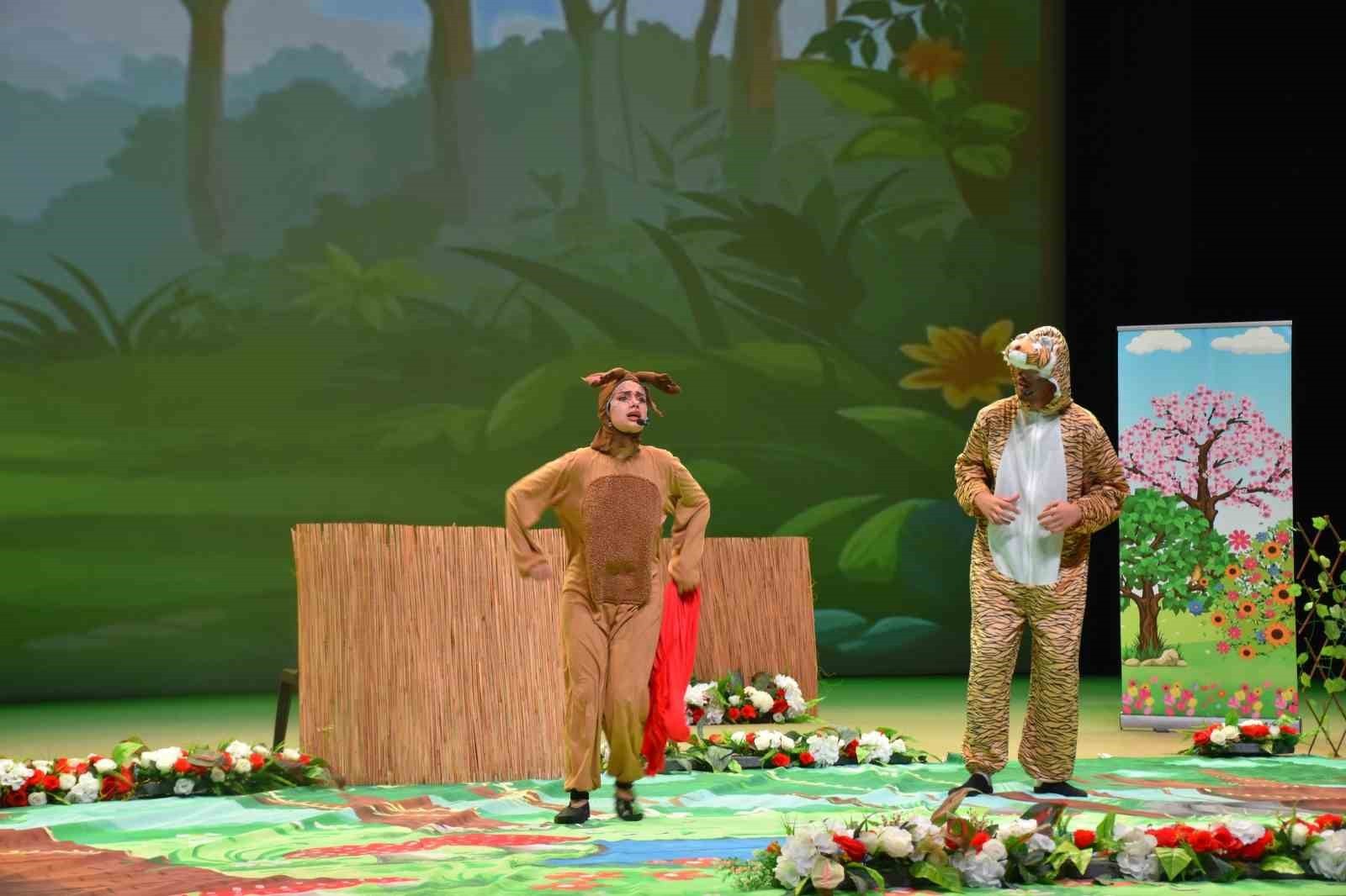 ŞAHİNBEY BELEDİYESİ, ÇOCUK ŞENLİĞİ İLE 11-14 KASIM TARİHLERİ ARASINDA ÖĞRENCİLERE EĞLENCE DOLU BİR...