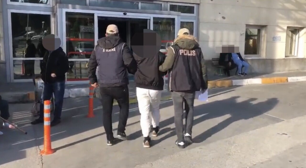 SAKARYA'NIN ARİFİYE İLÇESİNDE DEAŞ SİLAHLI TERÖR ÖRGÜTÜ İÇİNDE FAALİYET GÖSTERDİĞİ TESPİT EDİLEN...