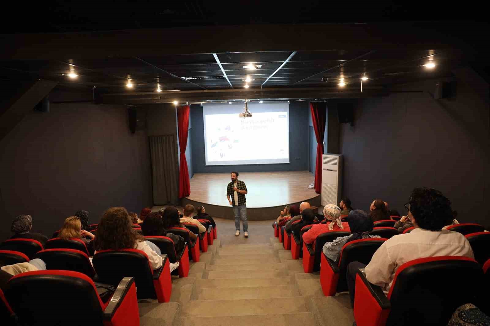 SAKARYA BÜYÜKŞEHİR BELEDİYESİ, BÜYÜKŞEHİR AKADEMİ GÜZ DÖNEMİ ÇERÇEVESİNDE DÜZENLENEN SİNEMA...