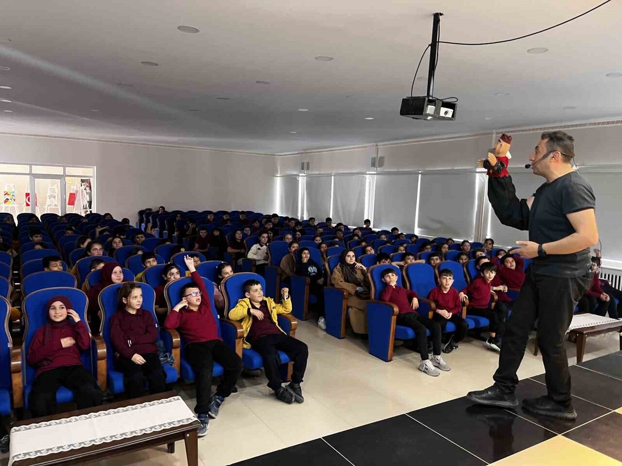 SAKARYA BÜYÜKŞEHİR BELEDİYESİ’NİN KASIM KÜLTÜR SANAT TAKVİMİ ÇERÇEVESİNDE TARAKLI’DA SAHNELENEN...