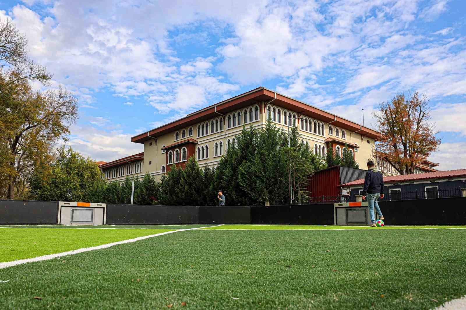 SAKARYA BÜYÜKŞEHİR BELEDİYESİ’NİN ÖZELLİKLE ÇOCUKLARIN İLGİSİNİ ÇEKECEK OLAN DJ KABİNİ, ZEKA...