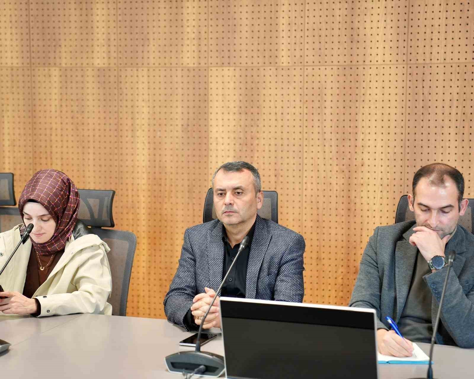 SAKARYA ÜNİVERSİTESİNDE YENİ TEKNOLOJİK GELİŞMELER VE DEĞİŞİMLER DOĞRULTUSUNDA EĞİTİM-ÖĞRETİM...