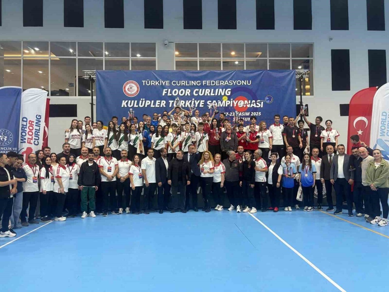 SAMSUN'DA GERÇEKLEŞTİRİLEN FLOOR CURLİNG KULÜPLER TÜRKİYE ŞAMPİYONASI'NDA PINARHİSAR GENÇLİK SPOR...
