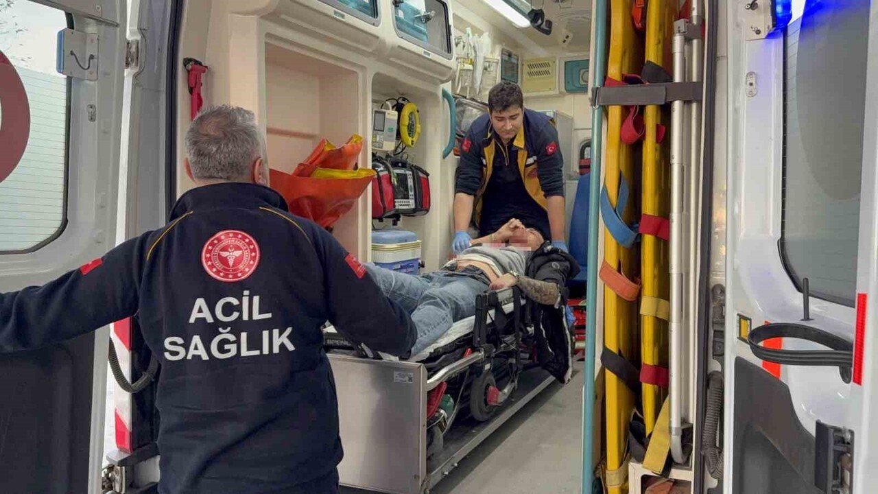 SAMSUN'DA MOTOSİKLET ÜZERİNDE OTURDUKLARI SIRADA 2 KİŞİNİN SİLAHLI SALDIRIYA UĞRADIĞI OLAYLA...