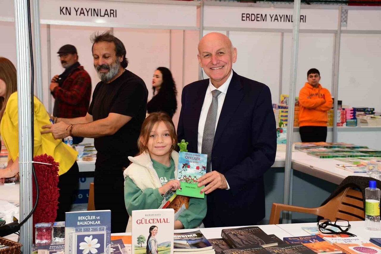 SAMSUN'UN TERME BELEDİYESİ EV SAHİPLİĞİNDE DÜZENLENEN "CUMHURİYETİN IŞIĞINDA 2. TERME KİTAP...