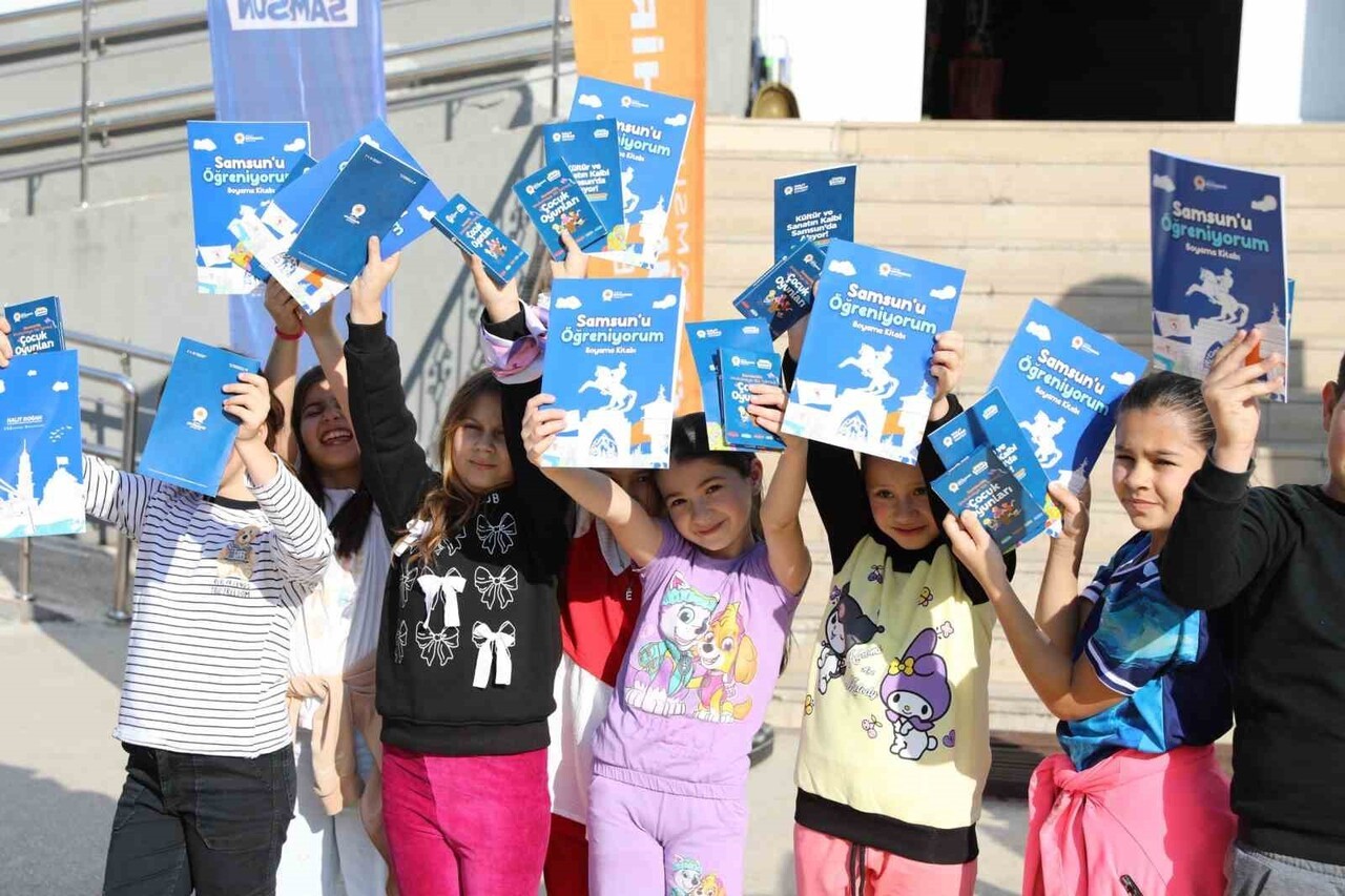 SAMSUN BÜYÜKŞEHİR BELEDİYESİ, 17 İLÇEDEKİ OKULLARDA DÜZENLEDİĞİ "UNUTULMAYA YÜZ TUTMUŞ GELENEKSEL...