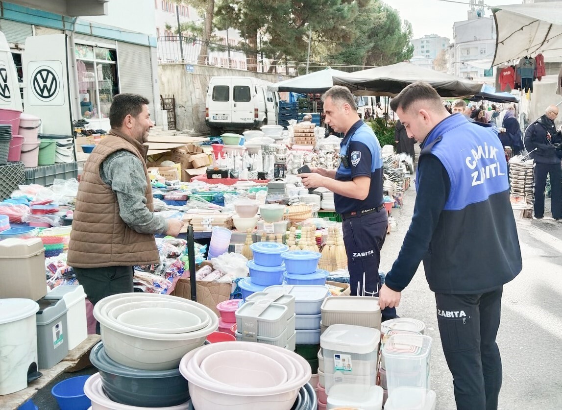 SAMSUN CANİK BELEDİYESİ, İLÇEDE KURULAN SEMT PAZARLARINDA DENETİM VE KONTROLLERİNE ARALIKSIZ BİR...