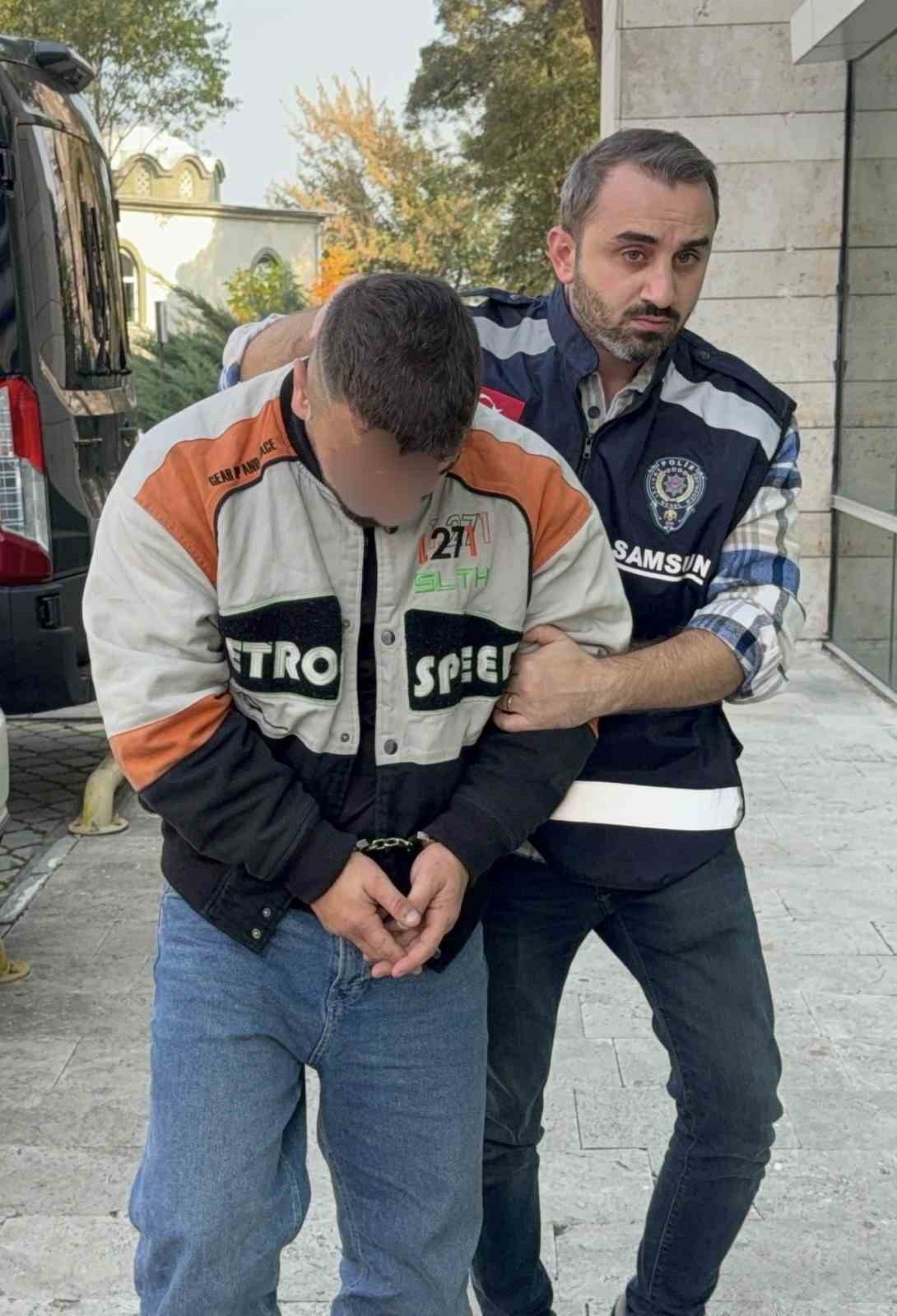 SAMSUN’DA NARKOTİK POLİSİ TARAFINDAN UYUŞTURUCU HAPLA YAKALANAN A.S.(23) ADLİYEYE SEVK...