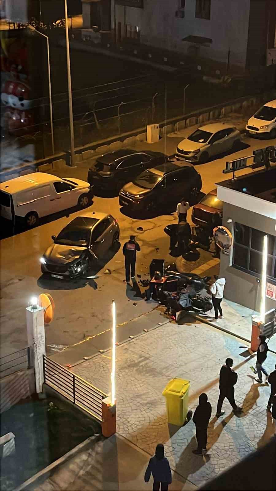 SAMSUN’UN ATAKUM İLÇESİ BALAÇ MAHALLESİ’NDE MEYDANA GELEN TRAFİK KAZASINDA MOTOKURYE İLE OTOMOBİL...