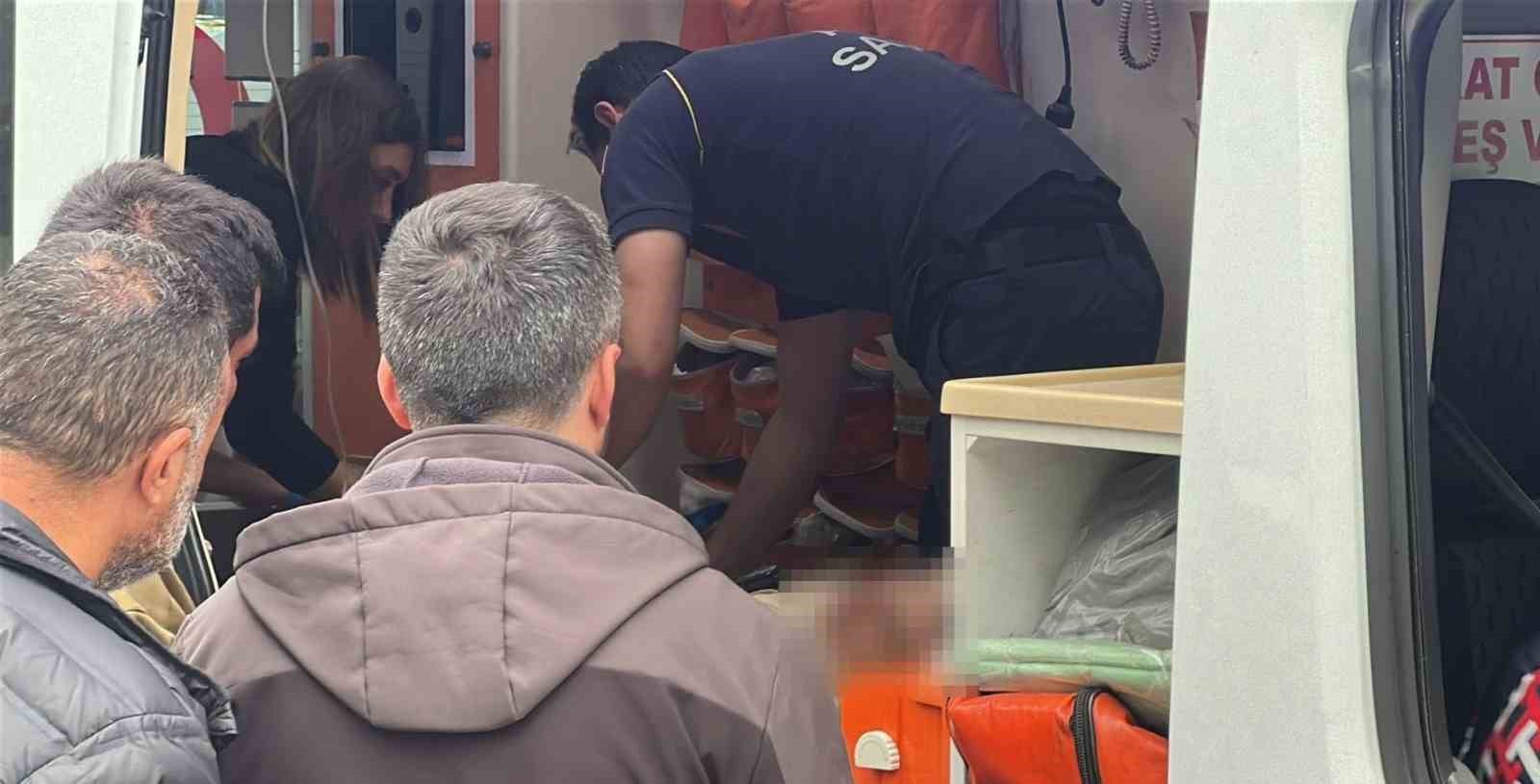 SAMSUN’UN İLKADIM İLÇESİNDE ÇIKAN TARTIŞMADA 17 YAŞINDAKİ BİR ÇOCUK BACAĞINDAN BIÇAKLANARAK...