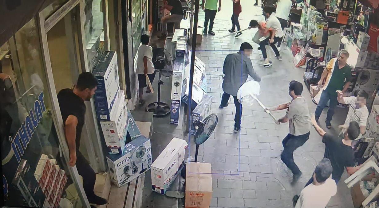 ŞANLIURFA’DA HARAÇ İDDİASI KAVGASINDA ORTALIK SAVAŞ ALANINA DÖNDÜ