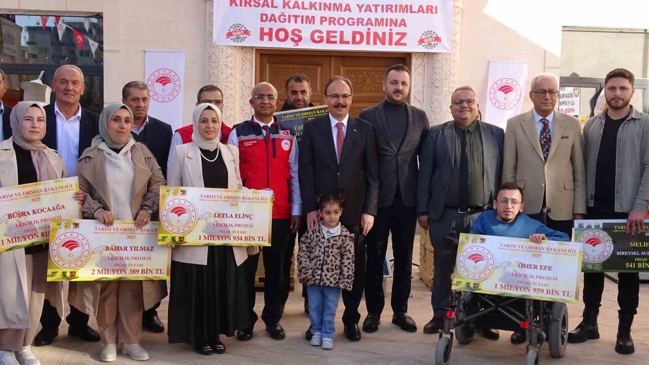 SİİRT VALİSİ KEMAL KIZILKAYA, 2025 YILI KIRSAL KALKINMA YATIRIMLARI VE KOVAN DAĞITIM TÖRENİNDE...