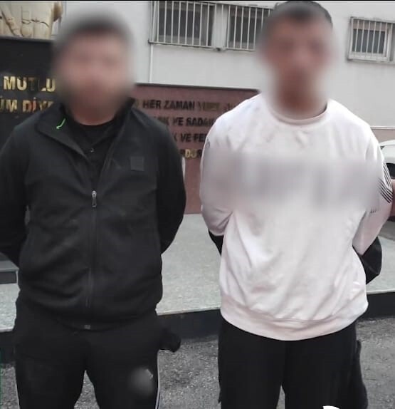 SİNOP'TA MÜŞTERİSİNİ TIRAŞ EDEN BERBERE SİLAHLA SALDIRARAK KAÇAN VE BARTIN'IN AMASRA İLÇESİNDE...