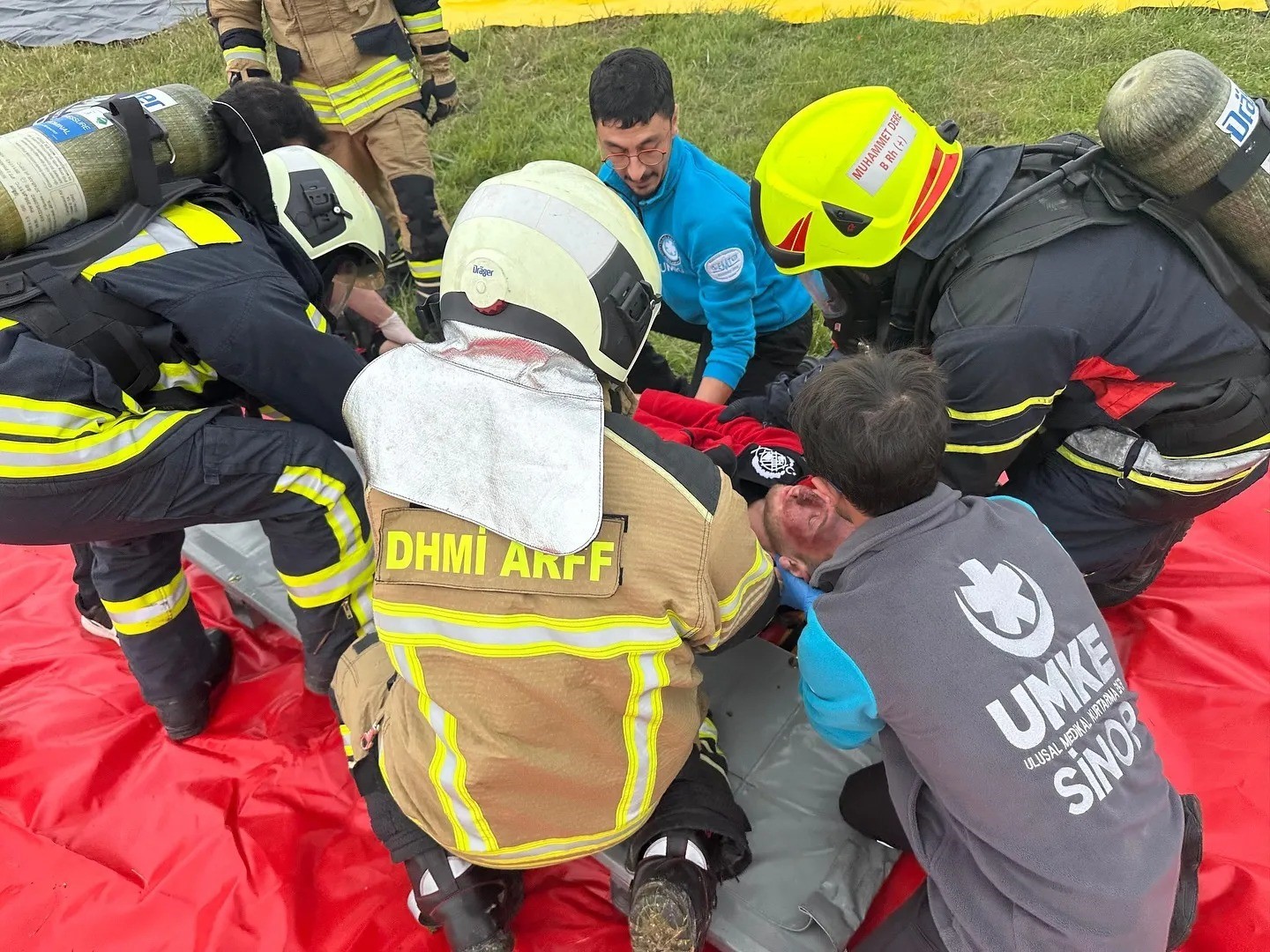 SİNOP HAVALİMANI’NDA MUHTEMEL BİR UÇAK KAZASINA MÜDAHALE SENARYOSU KAPSAMINDA GENİŞ KATILIMLI BİR...