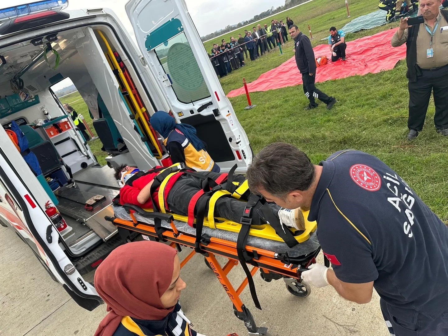 SİNOP HAVALİMANI’NDA MUHTEMEL BİR UÇAK KAZASINA MÜDAHALE SENARYOSU KAPSAMINDA GENİŞ KATILIMLI BİR...