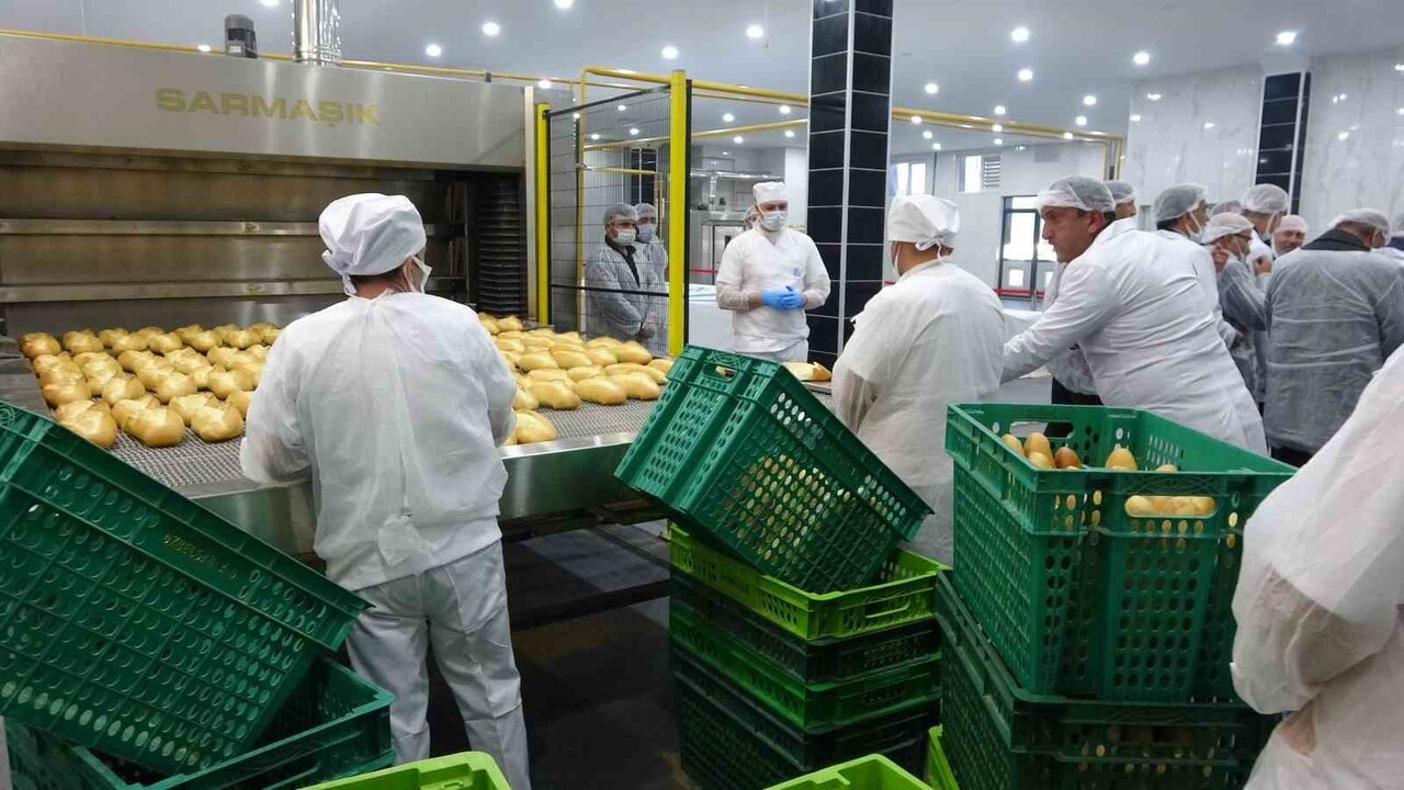 SİVAS BELEDİYESİ, ÖZBELSAN A.Ş. BÜNYESİNDE YENİ EKMEK FABRİKASINI HAYATA GEÇİRDİ. AÇILAN YENİ...