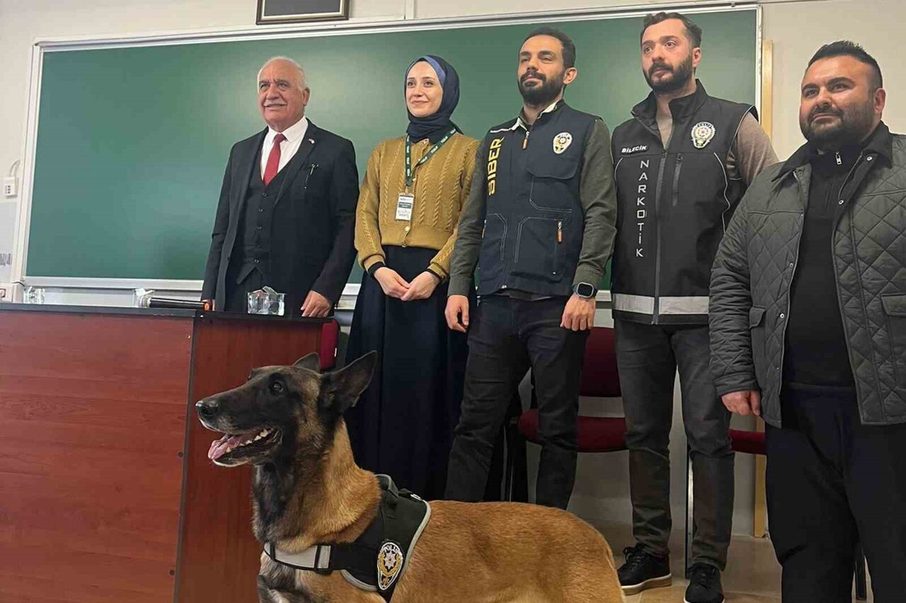 SÖĞÜT MYO’DA BAĞIMLILIKLA MÜCADELE SÖYLEŞİSİ