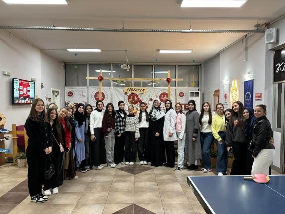 SOMA DİYANET GENÇLİK EKİBİ, AKHİSAR DİYANET GENÇLİK MERKEZİ’NDE DÜZENLENEN BULUŞMADA AĞIRLANDI....