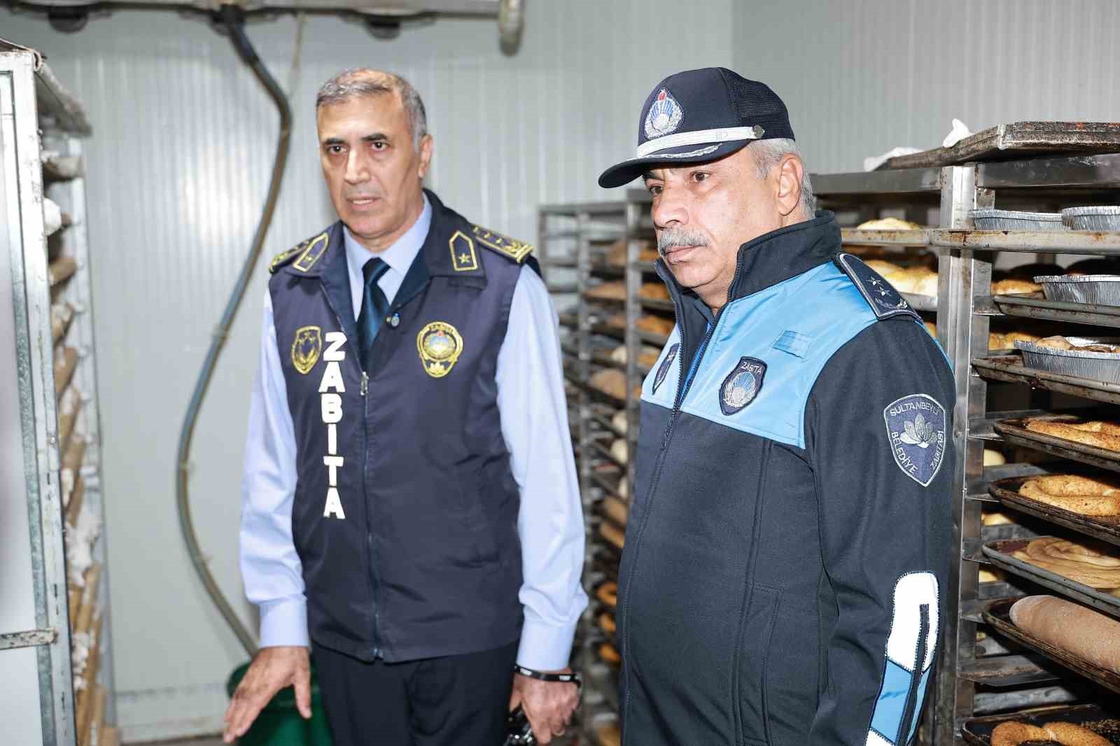 SULTANBEYLİ BELEDİYESİ ZABITA EKİPLERİ, İLÇE GENELİNDE KAPSAMLI BİR DENETİM GERÇEKLEŞTİRDİ. 17...