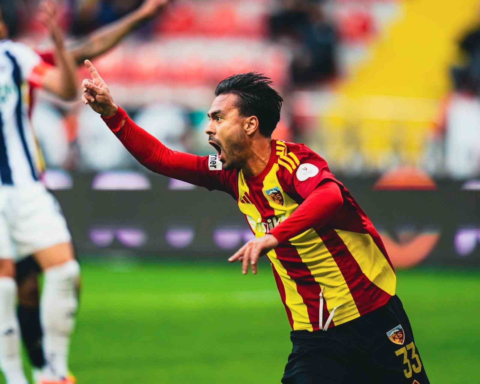 SÜPER LİG EKİPLERİNDEN KAYSERİSPOR'DA DENSWİLL VE FURKAN SOYALP; BU SEZON LİGDEKİ İLK GOLLERİNİ...