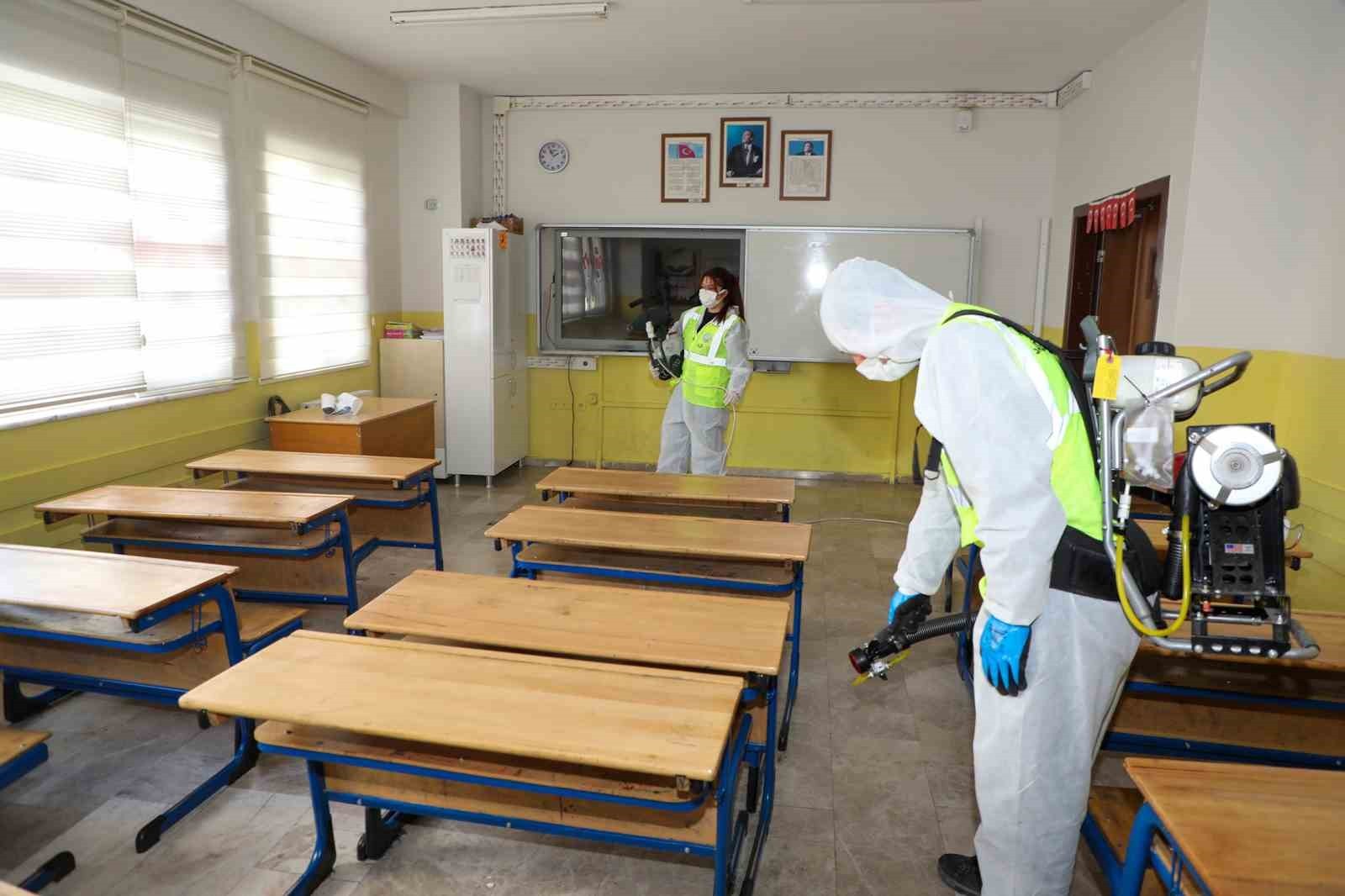 TALAS BELEDİYESİ; ARA TATİLDE İLÇE GENELİNDEKİ OKULLARA YÖNELİK DETAYLI HİJYEN VE DEZENFEKSİYON...