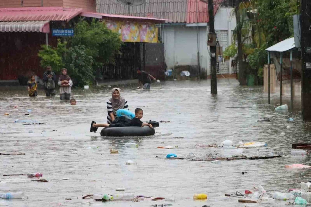 TAYLAND’DA SEL VE TOPRAK KAYMASI: 18 ÖLÜ, 12 YARALI
