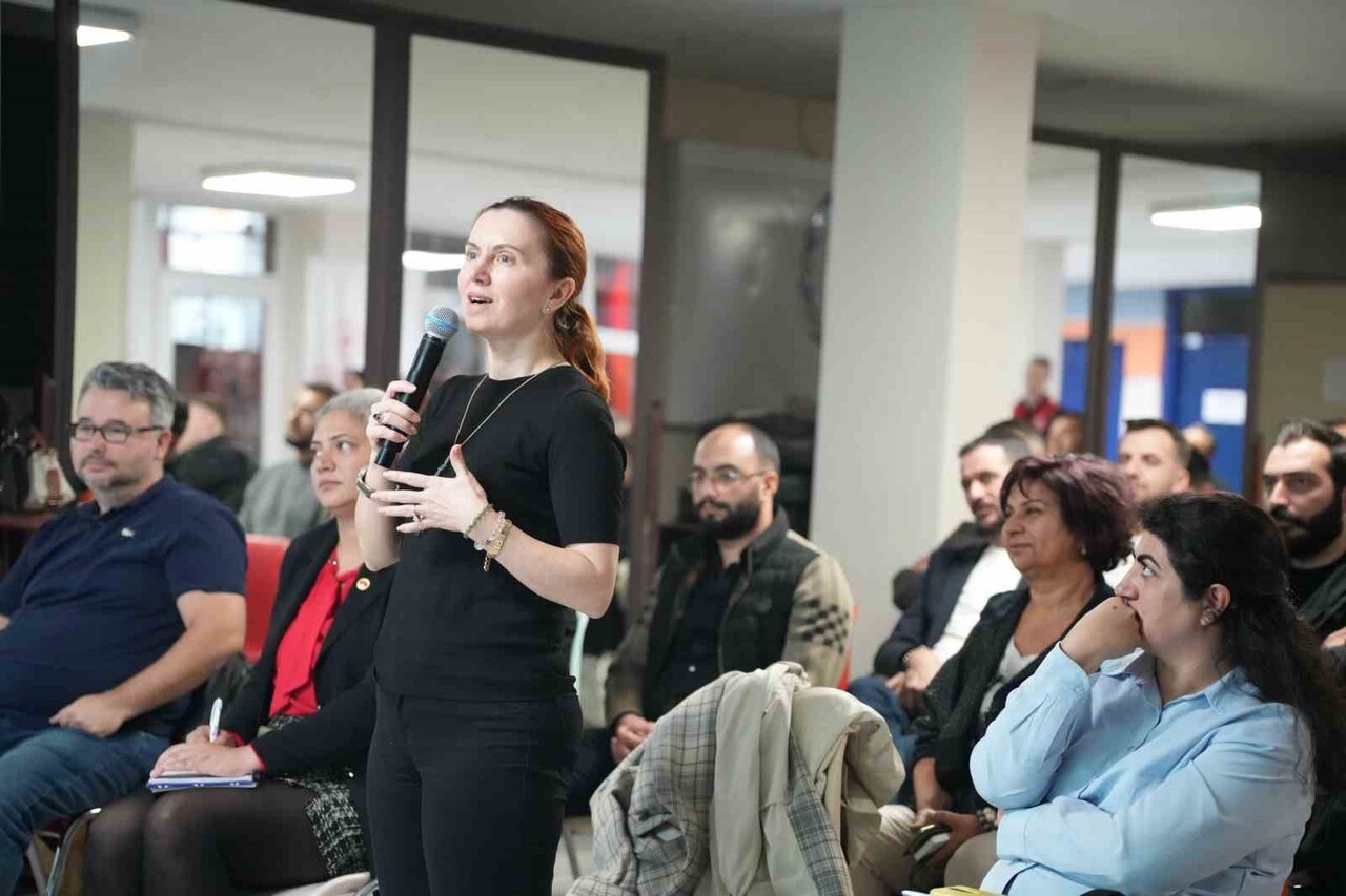 TEKİRDAĞ EMNİYETİ, VATANDAŞLARIN HUZURU İÇİN MAHALLE MAHALLE SAHADAKİ DENETİM VE İSTİŞARE...