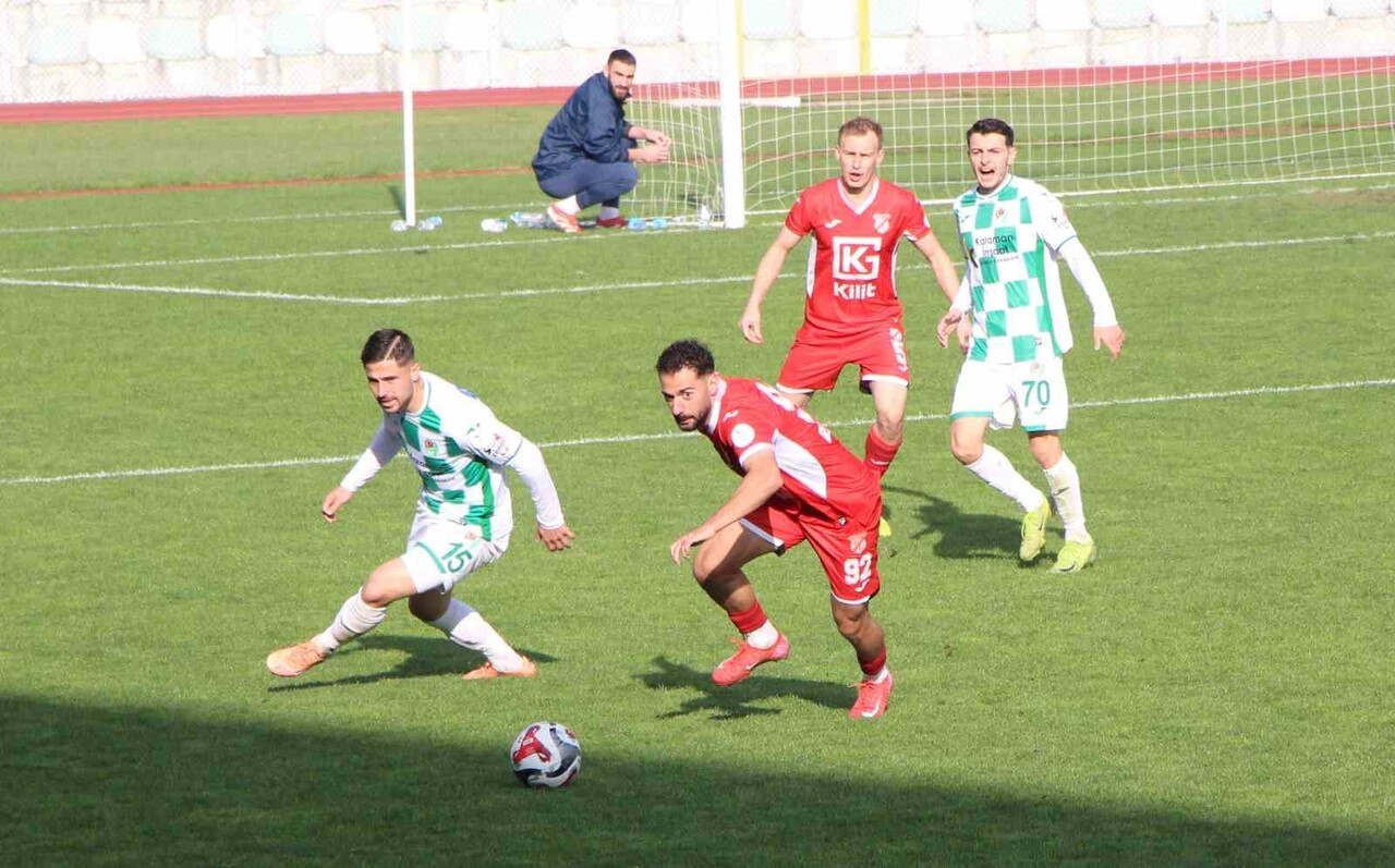 TFF 3. LİG 3. GRUP 11. HAFTA MAÇINDA AMASYASPOR, SAHASINDA KONUK ETTİĞİ SEBAT GENÇLİK SPOR'A...