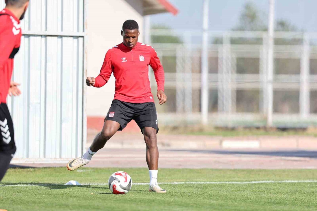 TRENDYOL 1. LİG’İN 14. HAFTASINDA DEPLASMANDA ESENLER EROKSPOR İLE KARŞILAŞACAK OLAN ÖZBELSAN...