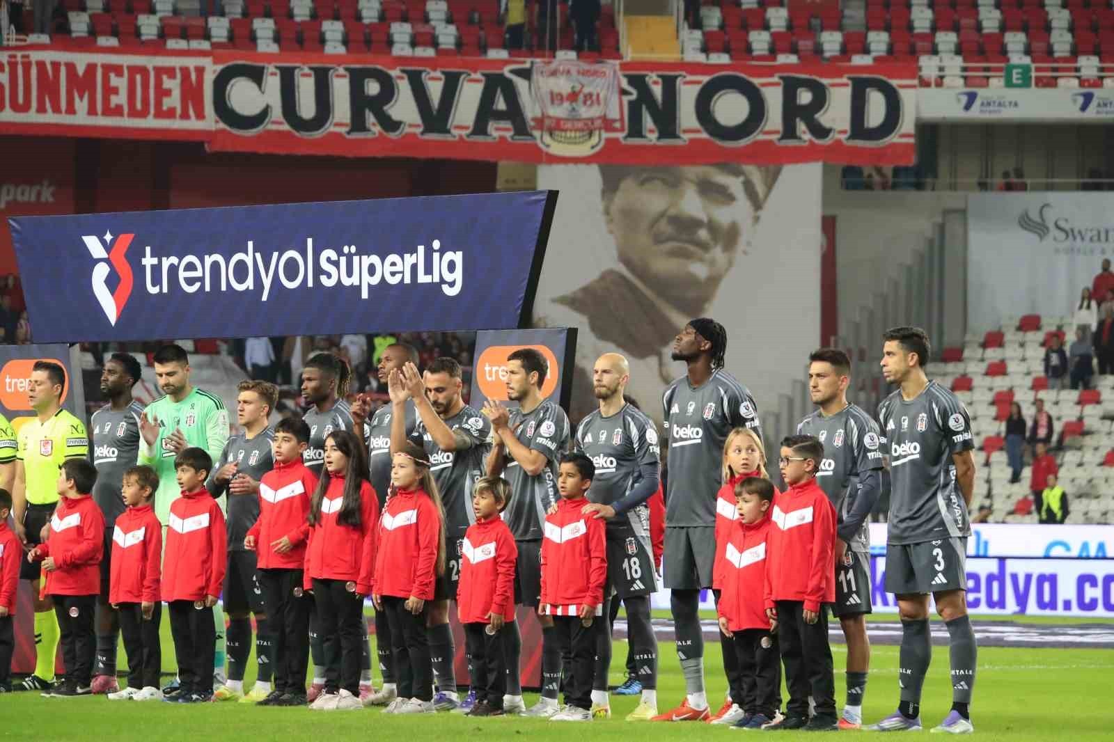 TRENDYOL SÜPER LİG'İN 12. HAFTASINDA ANTALYASPOR, BEŞİKTAŞ'I KONUK EDİYOR. KARŞILAŞMANIN İLK 15...