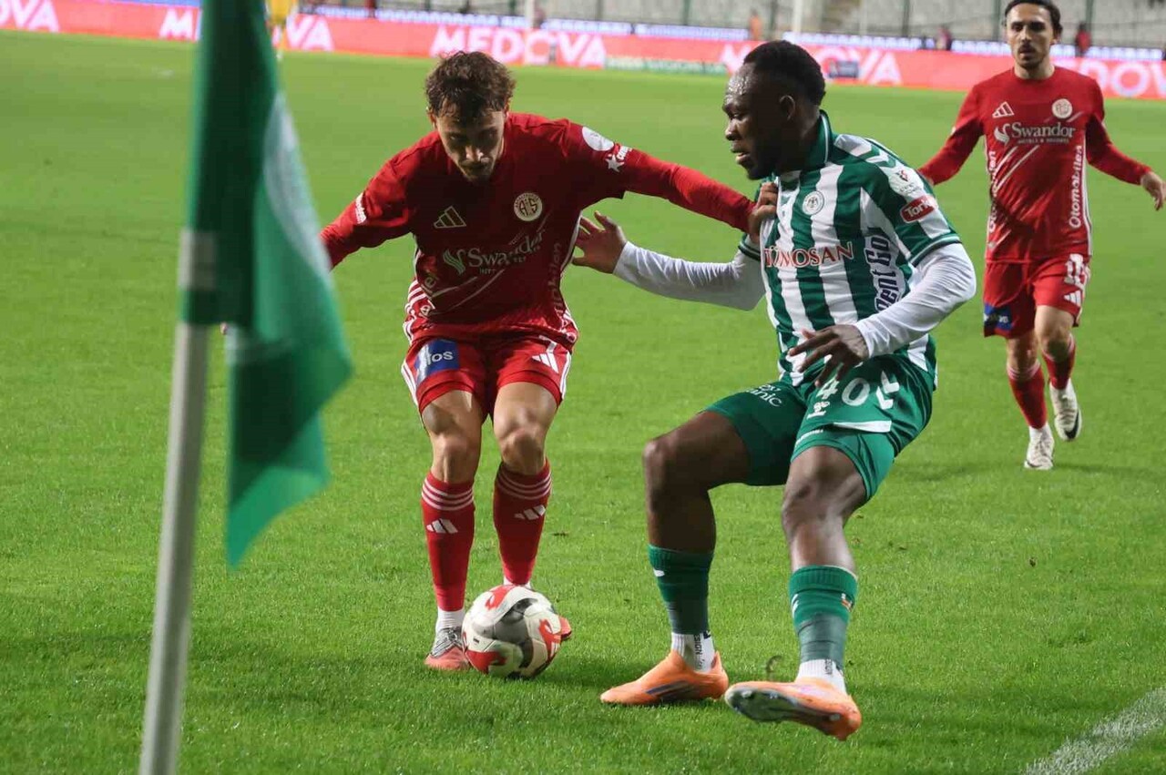 TRENDYOL SÜPER LİG'İN 13. HAFTASINDA KONYASPOR, SAHASINDA ANTALYASPOR İLE KARŞILAŞIYOR....