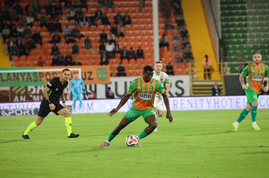 TRENDYOL SÜPER LİG’İN 11’İNCİ HAFTASINDA ALANYASPOR, SAHASINDA GAZİANTEP FK İLE KARŞILAŞTI. MAÇIN...