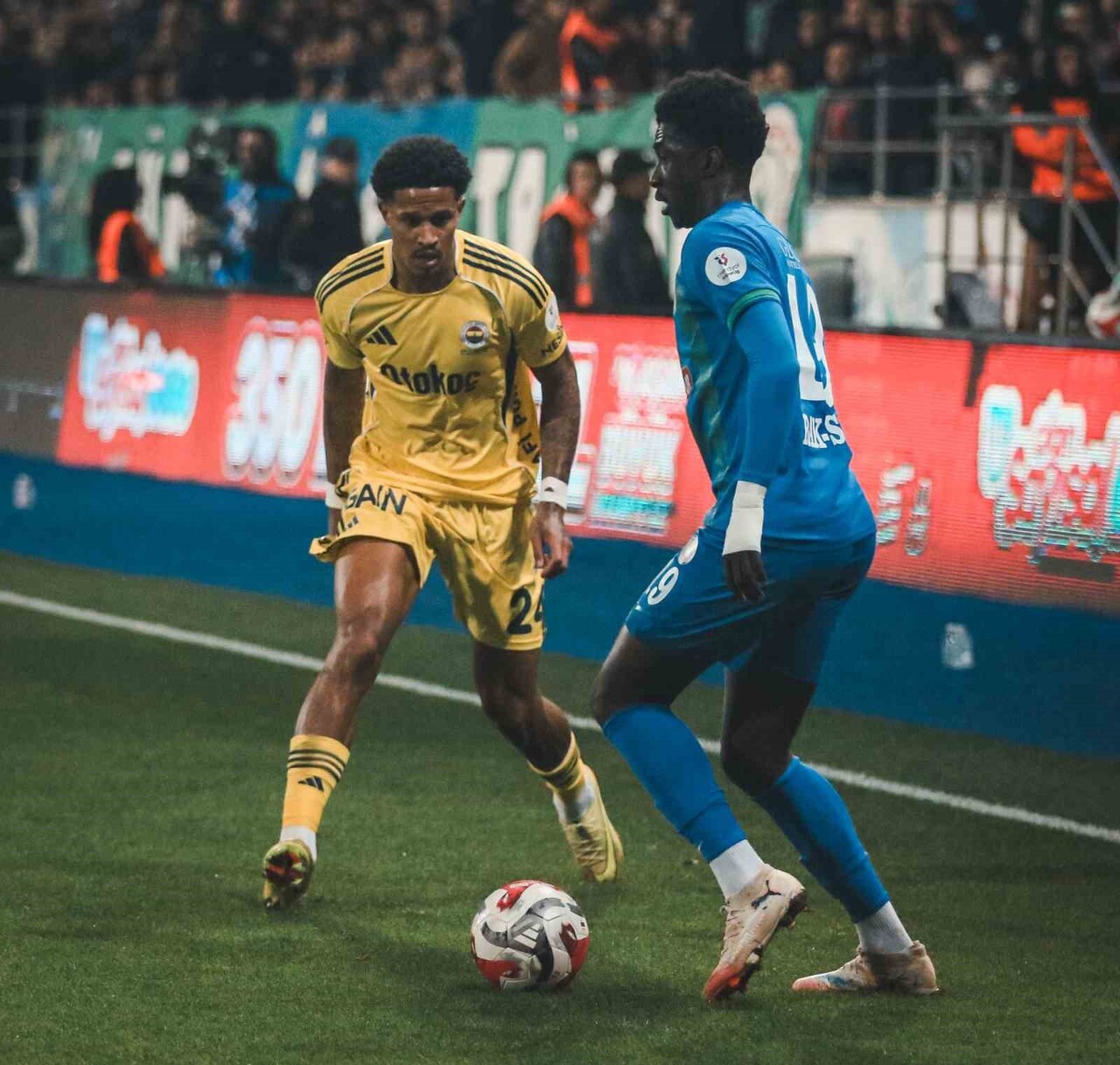 TRENDYOL SÜPER LİG’İN 13. HAFTASINDA ÇAYKUR RİZESPOR, FENERBAHÇE’Yİ AĞIRLIYOR. KARŞILAŞMANIN İLK...