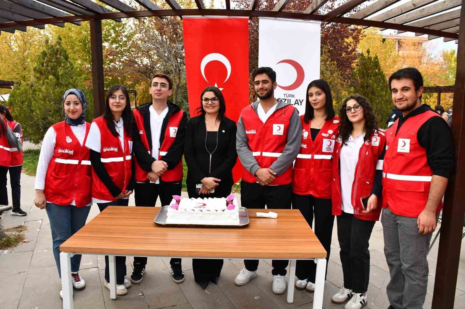 TUNCELİ'DE 29 EKİM - 4 KASIM KIZILAY HAFTASI ETKİNLİKLERİ YOĞUN KATILIM VE ANLAMLI ETKİNLİKLERLE...