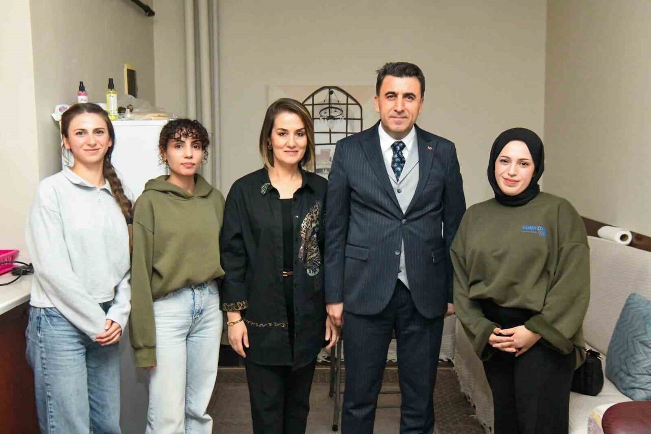 TUNCELİ VALİLİĞİ TARAFINDAN HAYATA GEÇİRİLEN YENİ UYGULAMA KAPSAMINDA, İHTİYAÇ SAHİBİ ÖĞRENCİLERE...