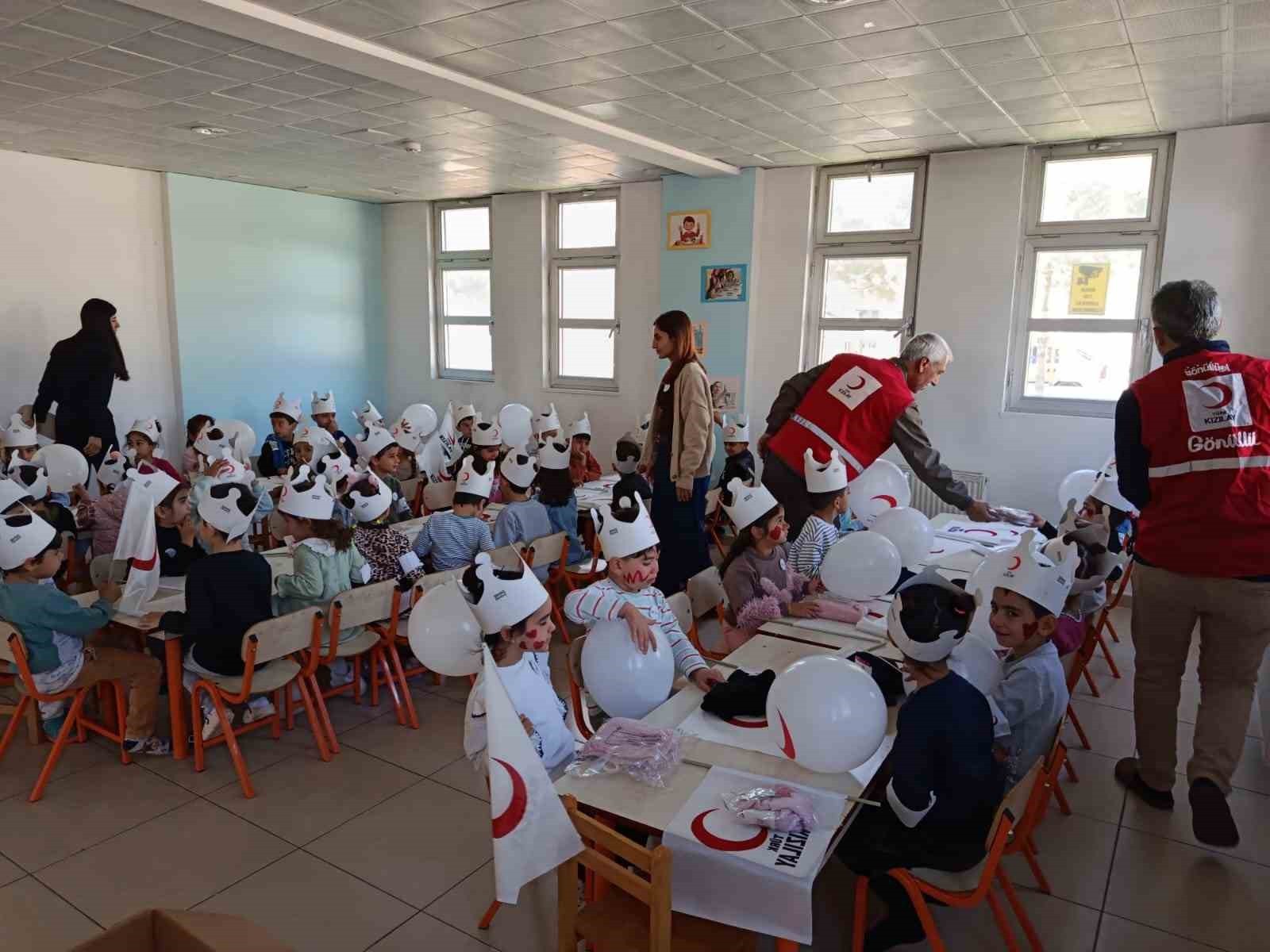 TÜRK KIZILAYI DİCLE İLÇE BAŞKANLIĞI 29 EKİM - 4 KASIM 2025 KIZILAY HAFTASI KAPSAMINDA İLÇEDE...