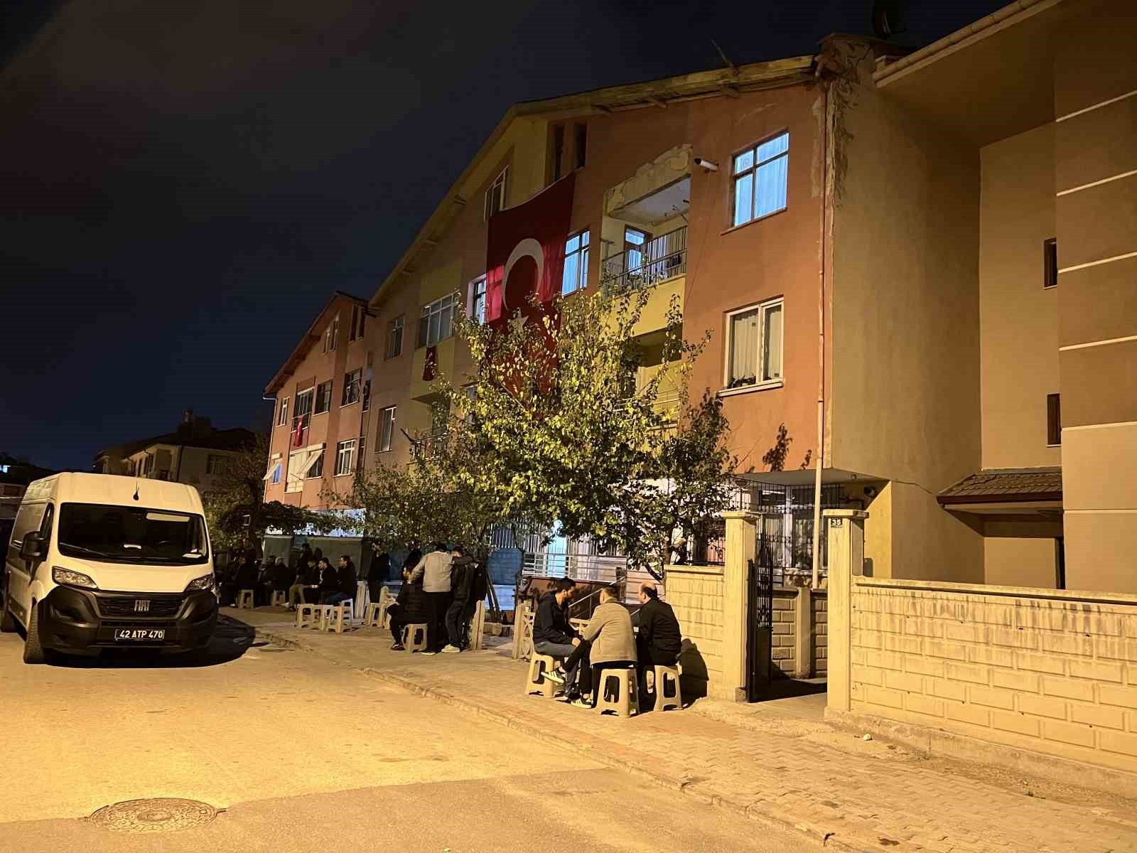 TÜRK SİLAHLI KUVVETLERİ’NE AİT C-130 TİPİ ASKERİ KARGO UÇAĞININ GÜRCİSTAN-AZERBAYCAN SINIRINDA...